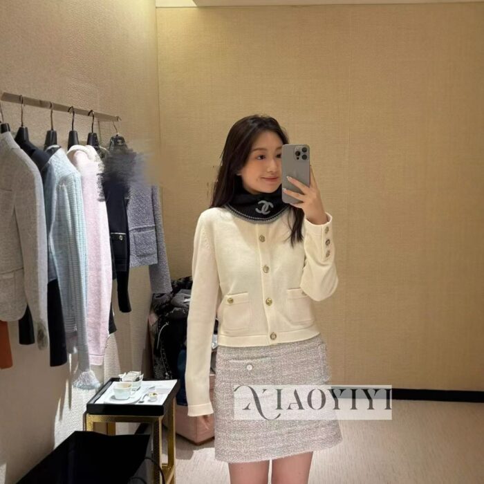 샤넬 버튼 니트 가디건 레플리카 미러급 SA급 S급 고퀄리티 하이엔드 최상급 의류 [여성] 2