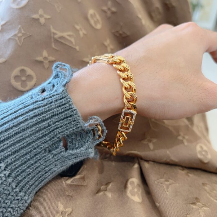 불가리 큐빅 로고 팔찌 골드 레플리카 미러급 SA급 S급 고퀄리티 최상급 하이엔드 악세사리 [남성여성공용] 2