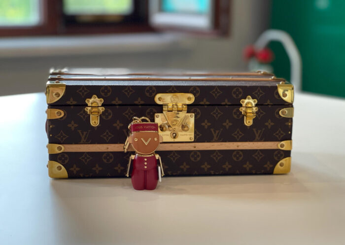 루이비통 웨이터 키링 백 참 레드 M1990 레플리카 미러급 SA급 S급 고퀄리티 최상급 하이엔드 악세사리 [남성여성공용] 4