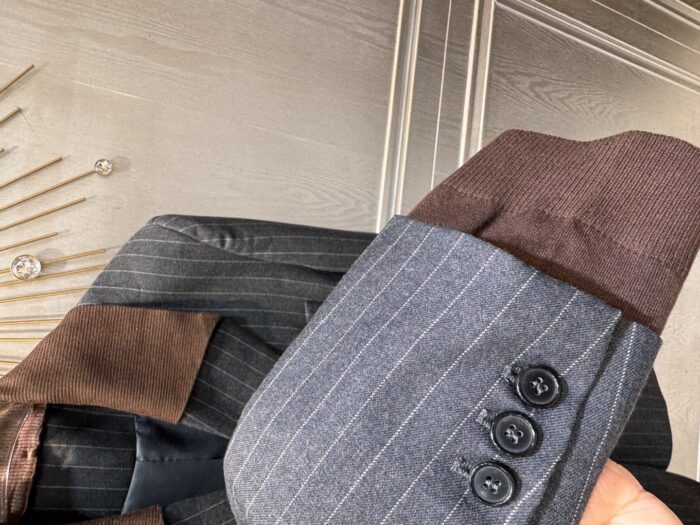 미우미우 싱글 브레스티드 핀스트라이프 자켓 레플리카 미러급 SA급 S급 고퀄리티 하이엔드 최상급 의류 [남성여성공용] 5