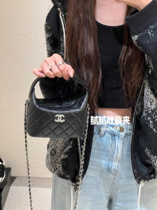 프라다 크롭 스트라이프 피케 폴로 셔츠 레플리카 미러급 SA급 S급 고퀄리티 하이엔드 최상급 의류 [여성] 7