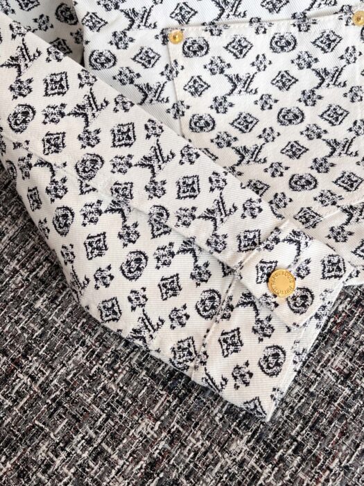 루이비통 블러리 모노그램 자켓 레플리카 미러급 SA급 S급 고퀄리티 하이엔드 최상급 의류 [여성] 15