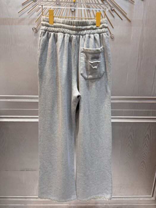 프라다 코튼 크루넥 스웨터, 조거 팬츠 레플리카 미러급 SA급 S급 고퀄리티 하이엔드 최상급 의류 [여성] 11