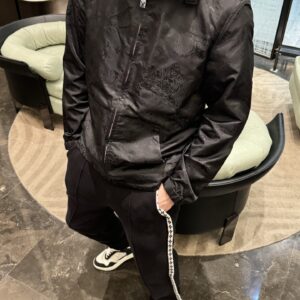 루이비통 올 오버 자카드 단색 바람막이 블랙 레플리카 미러급 SA급 S급 고퀄리티 하이엔드 최상급 의류 [남성여성공용]