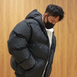 루이비통 올 오버 로고 털 코튼 패딩 점퍼 블랙 레플리카 미러급 SA급 S급 고퀄리티 하이엔드 최상급 의류 [남성여성공용]