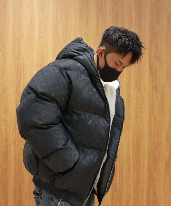 루이비통 올 오버 로고 털 코튼 패딩 점퍼 블랙 레플리카 미러급 SA급 S급 고퀄리티 하이엔드 최상급 의류 [남성여성공용]