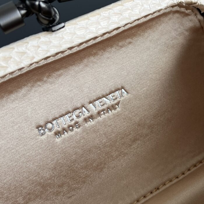 보테가베네타 놋 717622 크림 실크 명주 8651 레플리카 미러급 SA급 S급 고퀄리티 최상급 하이엔드 클러치백 가방 [여성] 9