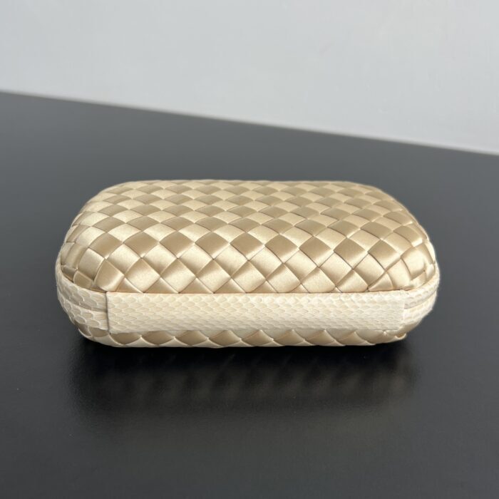 보테가베네타 놋 717622 크림 실크 명주 8651 레플리카 미러급 SA급 S급 고퀄리티 최상급 하이엔드 클러치백 가방 [여성] 5