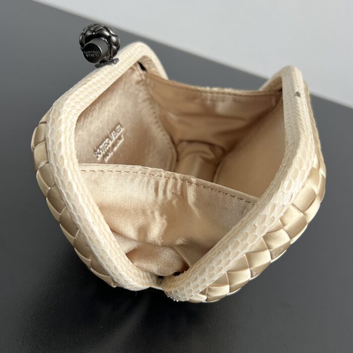 보테가베네타 놋 717622 크림 실크 명주 8651 레플리카 미러급 SA급 S급 고퀄리티 최상급 하이엔드 클러치백 가방 [여성] 6