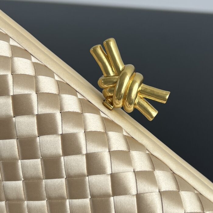 보테가베네타 놋 717622 크림 실크 명주 레플리카 미러급 SA급 S급 고퀄리티 최상급 하이엔드 클러치백 가방 [여성] 7