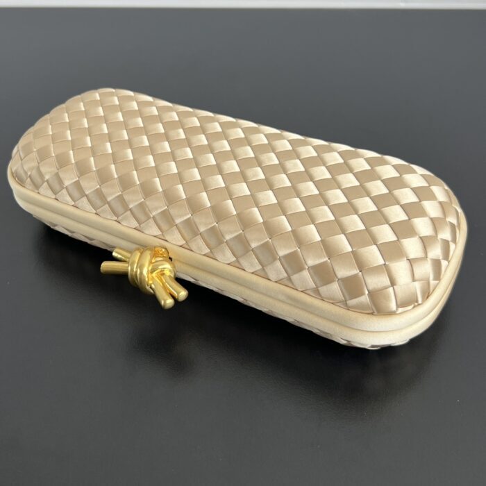 보테가베네타 놋 717622 크림 실크 명주 레플리카 미러급 SA급 S급 고퀄리티 최상급 하이엔드 클러치백 가방 [여성] 4