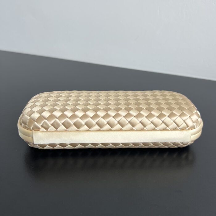 보테가베네타 놋 717622 크림 실크 명주 레플리카 미러급 SA급 S급 고퀄리티 최상급 하이엔드 클러치백 가방 [여성] 5