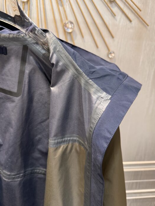 프라다 테크니컬 패브릭 블루종 자켓 레플리카 미러급 SA급 S급 고퀄리티 하이엔드 최상급 의류 [여성] 10