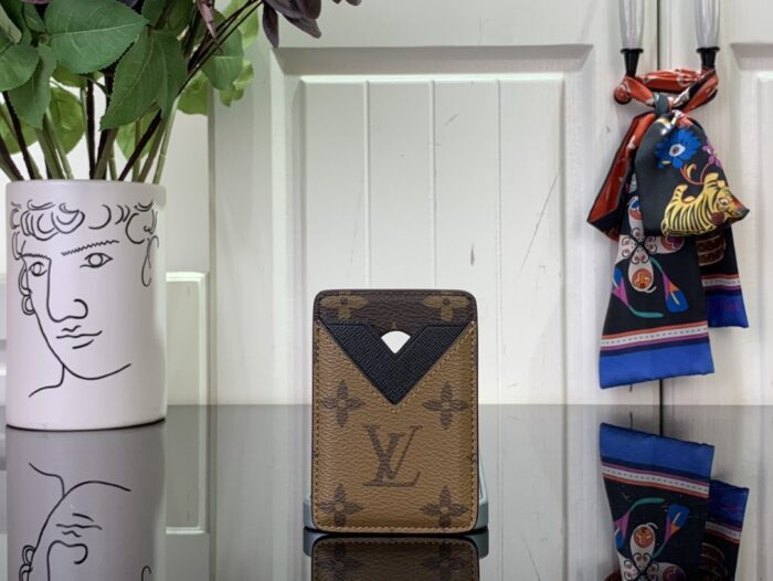 루이비통 포르트-카르트 마그넷 맥세이프 카드지갑 M25654 레플리카 미러급 SA급 S급 고퀄리티 최상급 하이엔드 지갑 [남성여성공용]