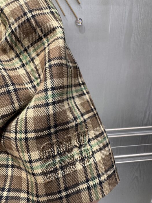 미우미우 플레이드 미니스커트 레플리카 미러급 SA급 S급 고퀄리티 하이엔드 최상급 의류 [여성] 6