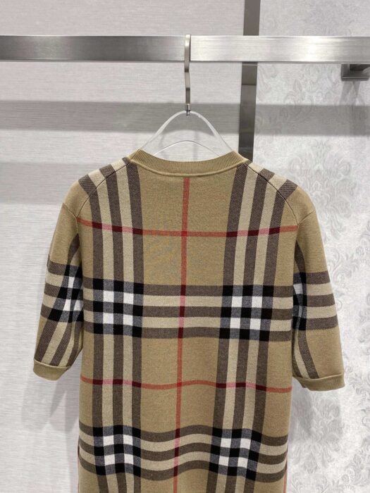버버리 체크 베이지 반팔 티셔츠 레플리카 미러급 SA급 S급 고퀄리티 하이엔드 최상급 의류 [남성여성공용] 22