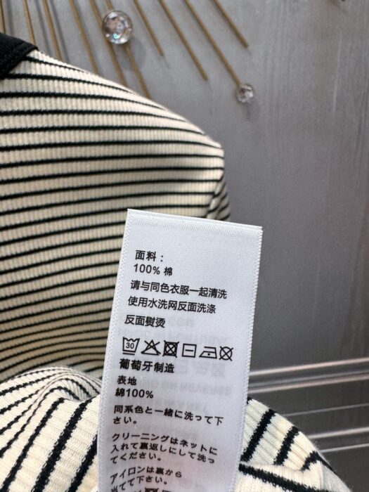 셀린느 트리옹프 티셔츠 레플리카 미러급 SA급 S급 고퀄리티 하이엔드 최상급 의류 [여성] 8