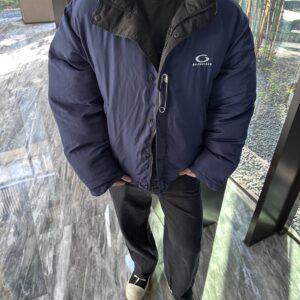 발렌시아가 모노그램 자수 순색 양면 패딩 점퍼 레플리카 미러급 SA급 S급 고퀄리티 하이엔드 최상급 의류 [남성여성공용]