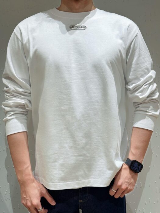 디올 앞 패치 모노그램 순색 긴팔티 화이트 레플리카 미러급 SA급 S급 고퀄리티 하이엔드 최상급 의류 [남성여성공용]