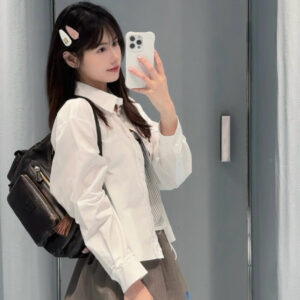 미우미우 모노그램 자수 숏 긴팔 셔츠 화이트 레플리카 미러급 SA급 S급 고퀄리티 하이엔드 최상급 의류 [여성]
