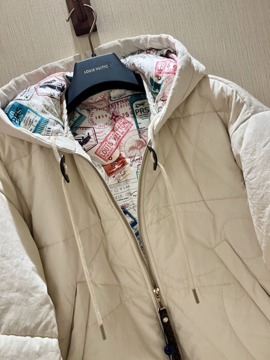 루이비통 퀼티드 모노그램 플라워 자켓 레플리카 미러급 SA급 S급 고퀄리티 하이엔드 최상급 의류 [여성] 13