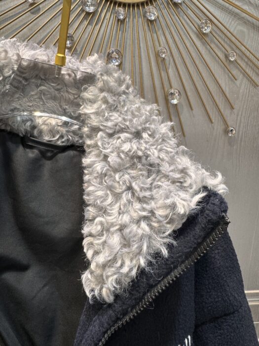 미우미우 플리스 다운 재킷 레플리카 미러급 SA급 S급 고퀄리티 하이엔드 최상급 의류 [여성] 8