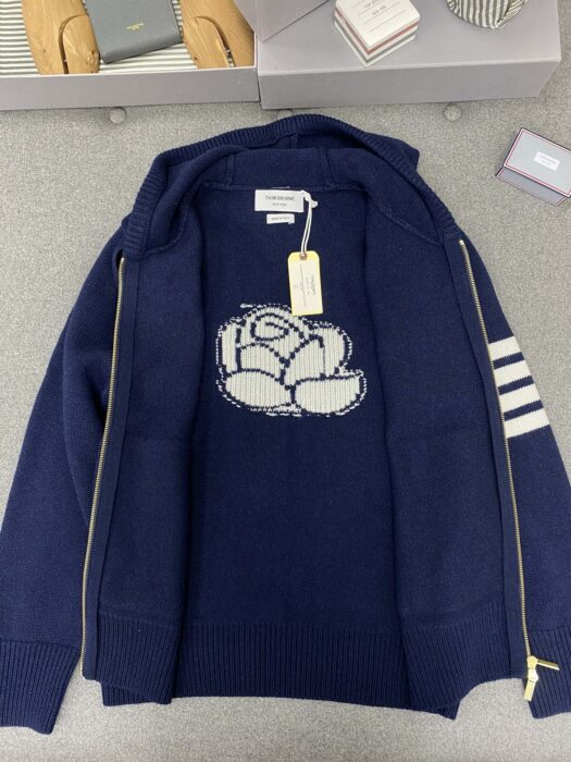 톰브라운 지퍼 후드 자켓 레플리카 미러급 SA급 S급 고퀄리티 하이엔드 최상급 의류 [남성여성공용] 36