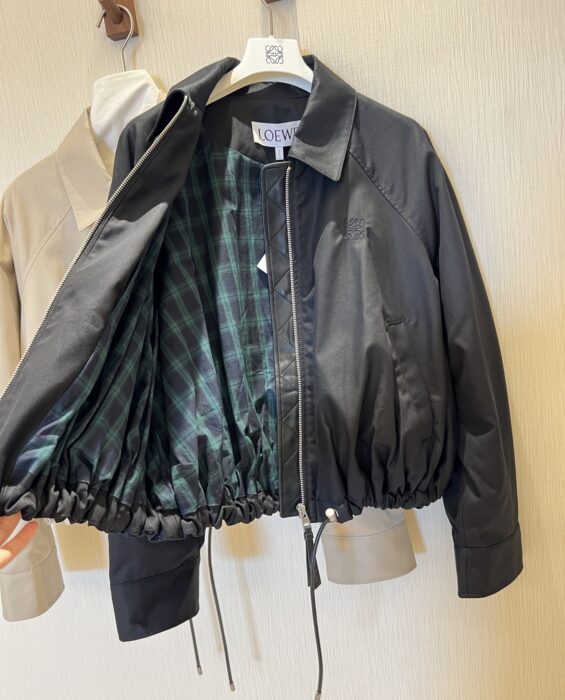 로에베 블랙 벌룬 자켓 레플리카 미러급 SA급 S급 고퀄리티 하이엔드 최상급 의류 [여성] 5