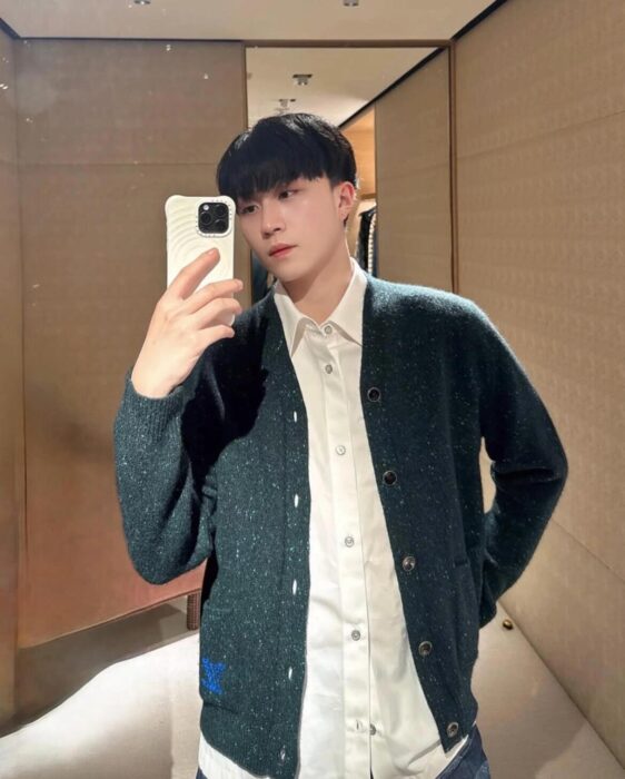 루이비통 캐시미어 가디건 1AIMBO 그린 레플리카 미러급 SA급 S급 고퀄리티 하이엔드 최상급 의류 [남성]