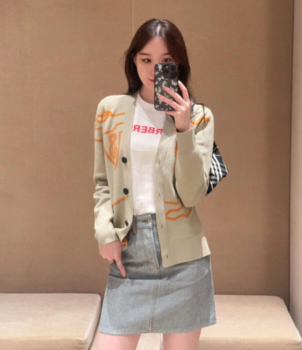 버버리 점보 승마 자카드 가디건 베이지 레플리카 미러급 SA급 S급 고퀄리티 하이엔드 최상급 의류 [남성여성공용] 2