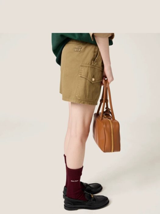 미우미우 반바지 팬츠 (아미그린) 레플리카 미러급 SA급 S급 고퀄리티 하이엔드 최상급 의류 [남성여성공용] 21