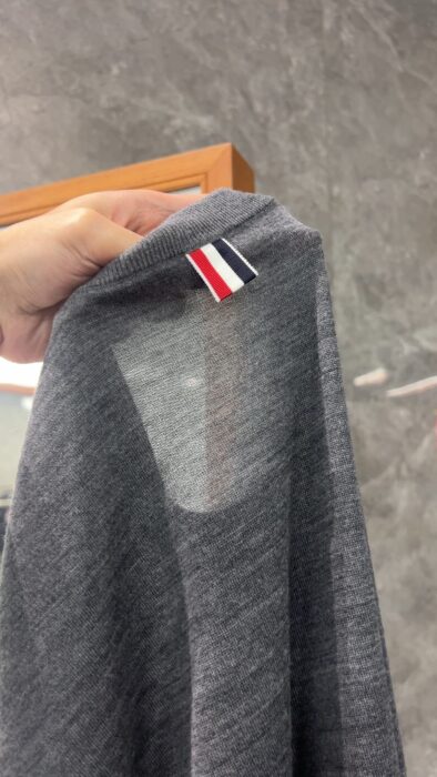 톰브라운 양팔 삼선 니트 레플리카 미러급 SA급 S급 고퀄리티 하이엔드 최상급 의류 [남성여성공용] 10
