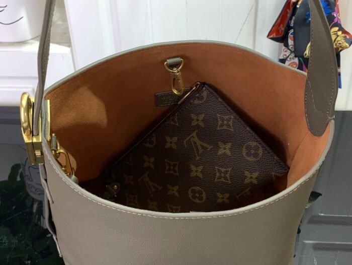 루이비통 로우 키 호보백 PM M15205 다크 스톤 레플리카 미러급 SA급 S급 고퀄리티 최상급 하이엔드 숄더백 가방 [여성] 3