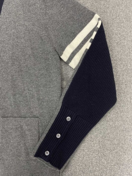 톰브라운 울 니트 가디건 레플리카 미러급 SA급 S급 고퀄리티 하이엔드 최상급 의류 [남성여성공용] 22