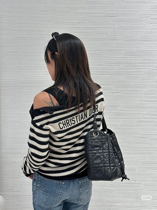 디올 마리니에르 스웨터 레플리카 미러급 SA급 S급 고퀄리티 하이엔드 최상급 의류 [여성] 11