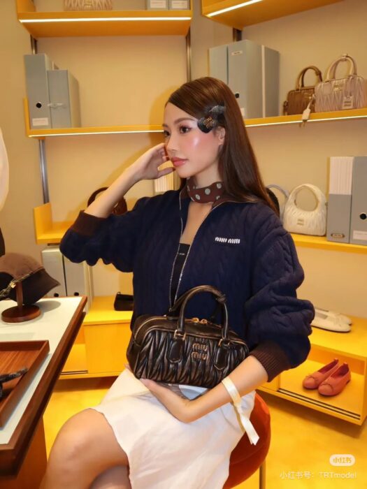 미우미우 케이블 니트 가디건 레플리카 미러급 SA급 S급 고퀄리티 하이엔드 최상급 의류 [여성] 5