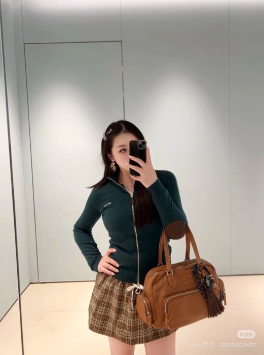 미우미우 지퍼 니트 가디건 레플리카 미러급 SA급 S급 고퀄리티 하이엔드 최상급 의류 [여성] 2