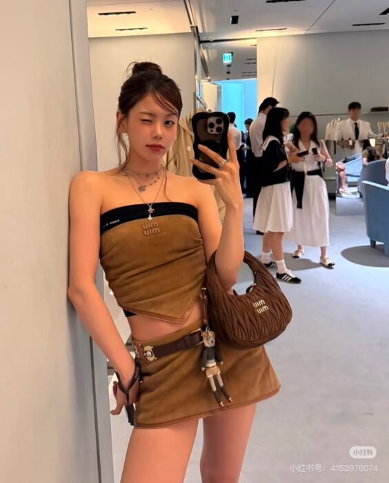 미우미우 스웨이드 블루종 스커트 레플리카 미러급 SA급 S급 고퀄리티 하이엔드 최상급 의류 [여성] 16