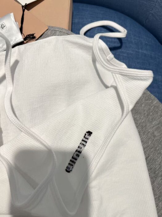 미우미우 심리스 멜란지 탑 레플리카 미러급 SA급 S급 고퀄리티 하이엔드 최상급 의류 [여성] 7