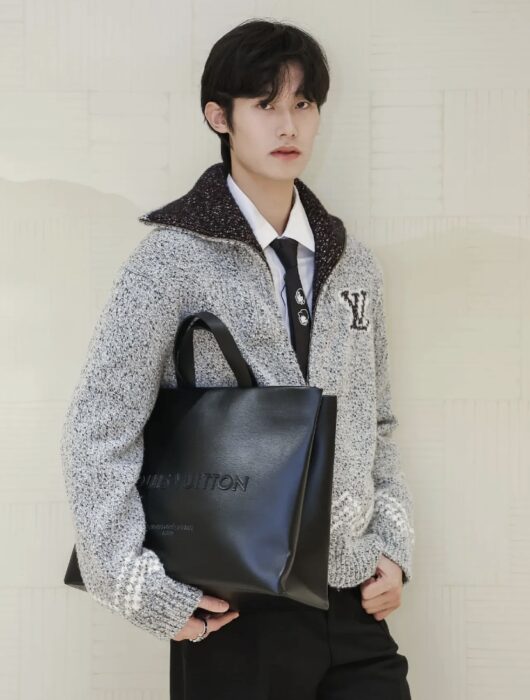 루이비통 지퍼 니티드 블루종 레플리카 미러급 SA급 S급 고퀄리티 하이엔드 최상급 의류 [여성] 9