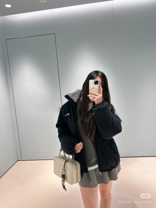 미우미우 플리스 다운 재킷 레플리카 미러급 SA급 S급 고퀄리티 하이엔드 최상급 의류 [여성] 14