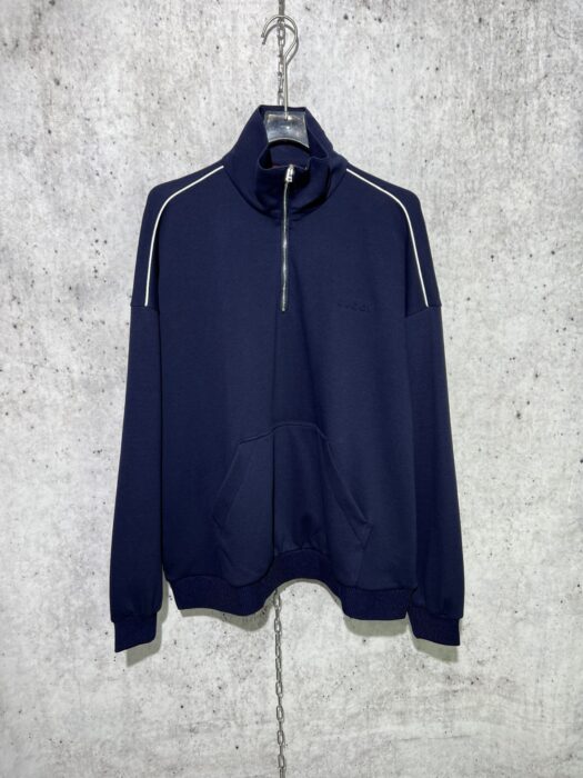 구찌 엠보 모노그램 단색 반지퍼 맨투맨 블루 레플리카 미러급 SA급 S급 고퀄리티 하이엔드 최상급 의류 [남성여성공용]