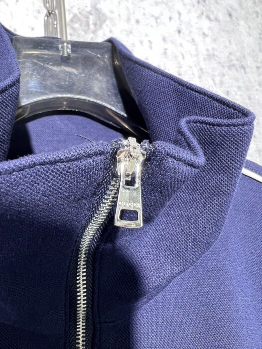 구찌 엠보 모노그램 단색 반지퍼 맨투맨 블루 레플리카 미러급 SA급 S급 고퀄리티 하이엔드 최상급 의류 [남성여성공용] 13