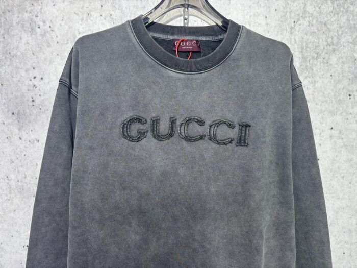 구찌 모노그램 패치 워싱 맨투맨 그레이 레플리카 미러급 SA급 S급 고퀄리티 하이엔드 최상급 의류 [남성여성공용] 6