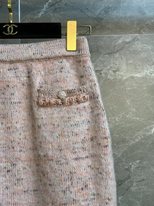 샤넬 핑크 플러시 스커트 레플리카 미러급 SA급 S급 고퀄리티 하이엔드 최상급 의류 [여성] 5