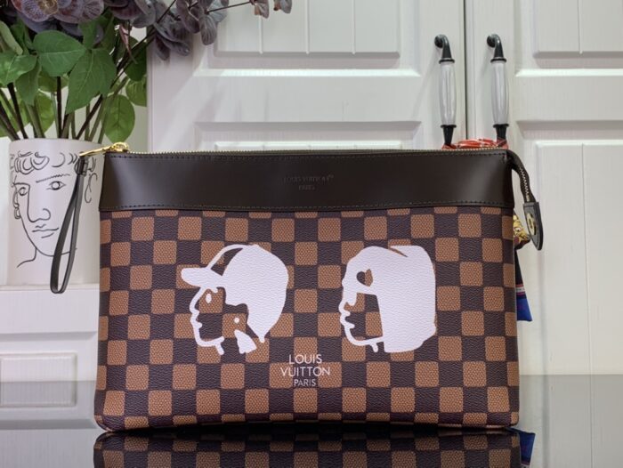 루이비통 포쉐트 보야주 수플 M40813 클러치백 레플리카 미러급 SA급 S급 고퀄리티 최상급 하이엔드 가방 [남성여성공용]