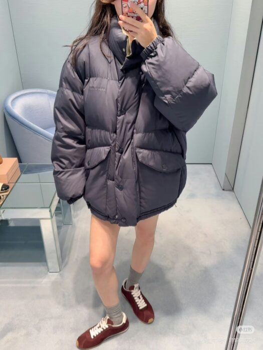 미우미우 리버시블 테크니컬 폰제 다운 자켓 레플리카 미러급 SA급 S급 고퀄리티 하이엔드 최상급 의류 [여성] 18