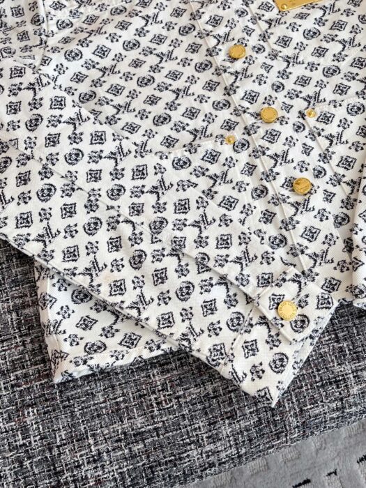 루이비통 블러리 모노그램 자켓 레플리카 미러급 SA급 S급 고퀄리티 하이엔드 최상급 의류 [여성] 23