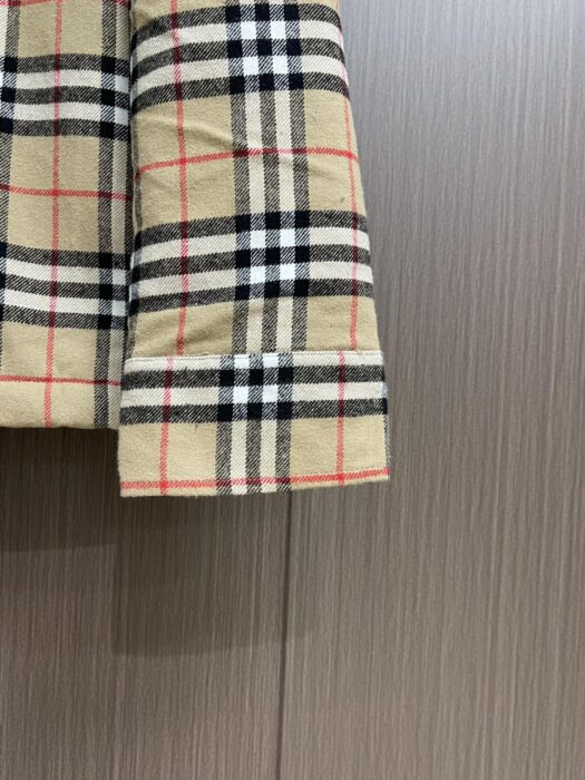 버버리 체크 자켓 레플리카 미러급 SA급 S급 고퀄리티 하이엔드 최상급 의류 [남성여성공용] 11