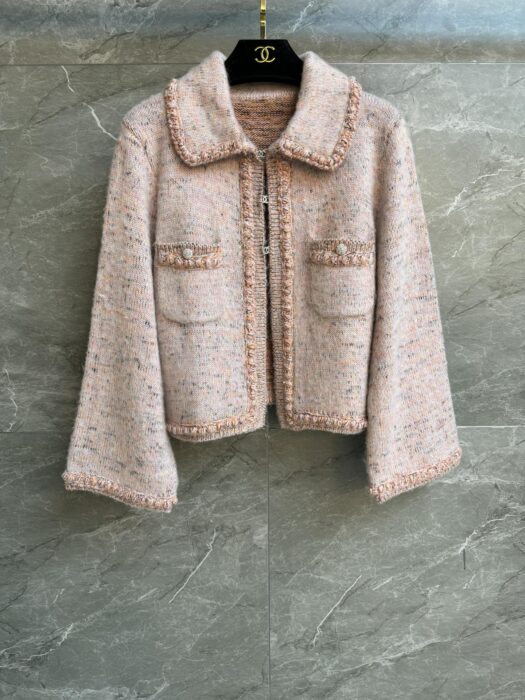 샤넬 핑크 플러시 가디건 레플리카 미러급 SA급 S급 고퀄리티 하이엔드 최상급 의류 [여성] 5